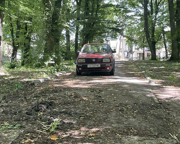 Красный Фольксваген Джетта, объемом двигателя 1.3 л и пробегом 400 тыс. км за 1600 $, фото 1 на Automoto.ua