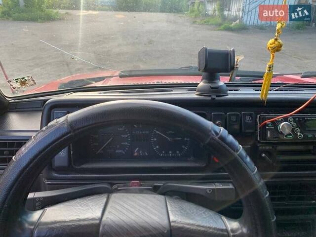 Червоний Фольксваген Джетта, об'ємом двигуна 1.8 л та пробігом 426 тис. км за 1350 $, фото 1 на Automoto.ua