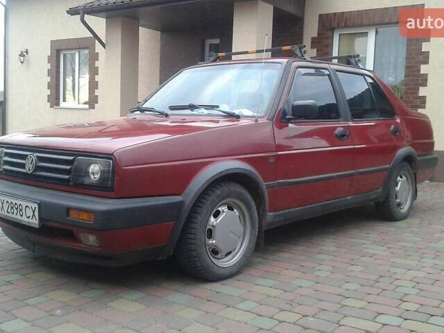 Червоний Фольксваген Джетта, об'ємом двигуна 1.6 л та пробігом 323 тис. км за 1950 $, фото 1 на Automoto.ua