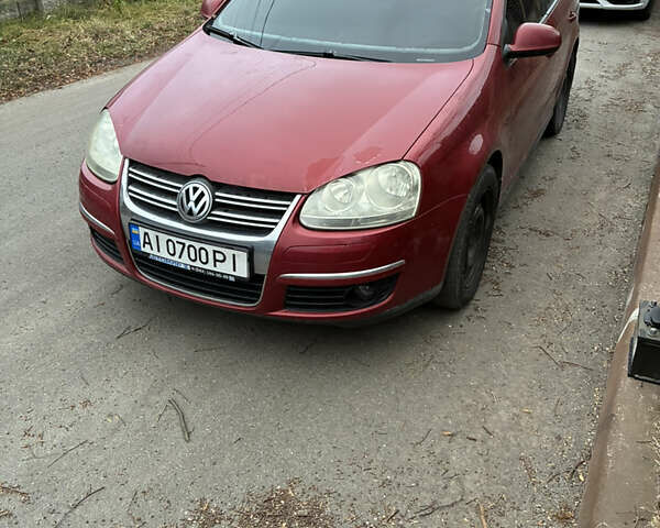 Красный Фольксваген Джетта, объемом двигателя 1.6 л и пробегом 310 тыс. км за 4500 $, фото 1 на Automoto.ua