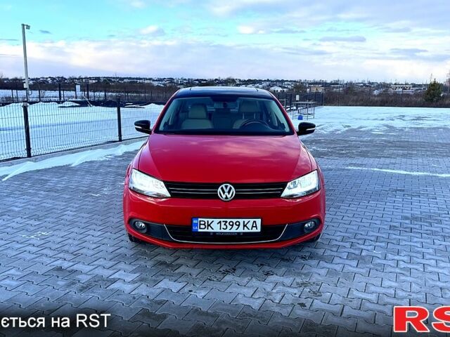 Красный Фольксваген Джетта, объемом двигателя 2.5 л и пробегом 208 тыс. км за 8500 $, фото 1 на Automoto.ua