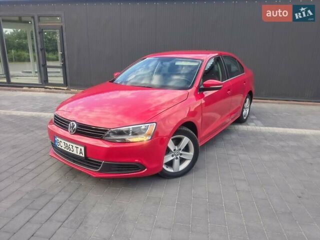Фольксваген Джетта 2013 в Львове на Automoto.ua Красный Фольксваген Джетта, объемом двигателя 1.97 л и пробегом 101 тыс. км за 9200 $, фото 1 на Automoto.ua