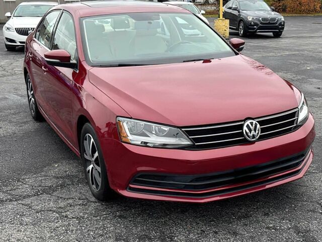 Красный Фольксваген Джетта, объемом двигателя 1.4 л и пробегом 52 тыс. км за 3000 $, фото 1 на Automoto.ua