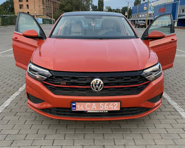 Красный Фольксваген Джетта, объемом двигателя 1.4 л и пробегом 31 тыс. км за 15700 $, фото 1 на Automoto.ua