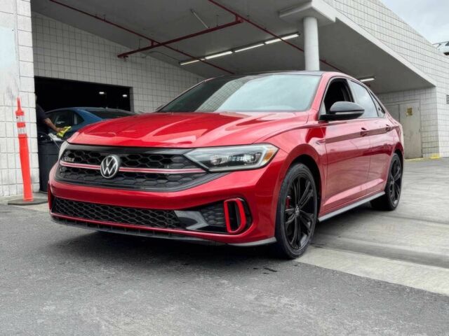 Червоний Фольксваген Джетта, об'ємом двигуна 2 л та пробігом 14 тис. км за 12000 $, фото 1 на Automoto.ua