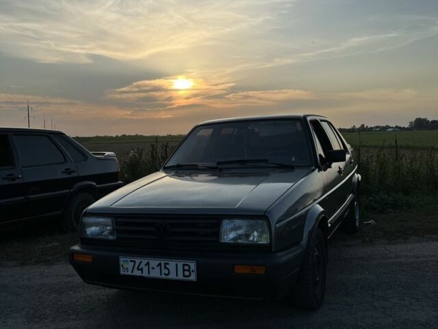 Серый Фольксваген Джетта, объемом двигателя 1.6 л и пробегом 254 тыс. км за 900 $, фото 1 на Automoto.ua