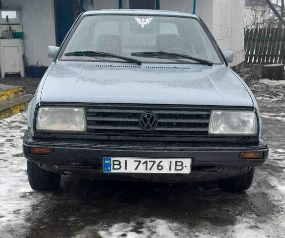 Сірий Фольксваген Джетта, об'ємом двигуна 1.6 л та пробігом 300 тис. км за 932 $, фото 1 на Automoto.ua