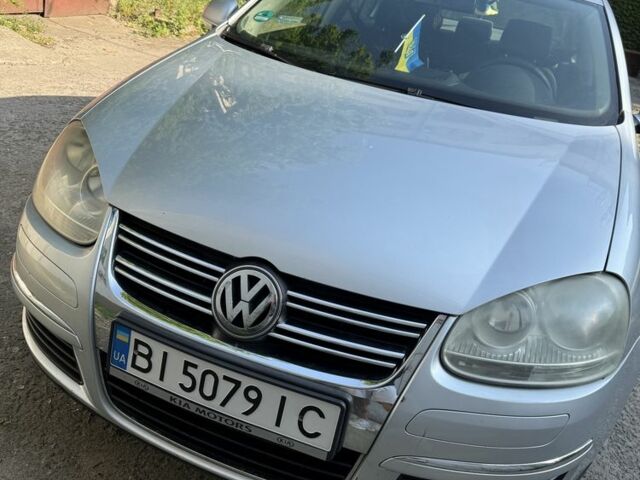 Серый Фольксваген Джетта, объемом двигателя 1.6 л и пробегом 320 тыс. км за 3300 $, фото 1 на Automoto.ua