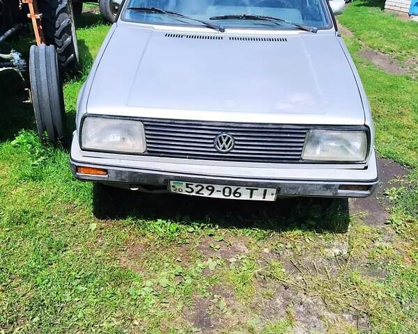 Серый Фольксваген Джетта, объемом двигателя 1.3 л и пробегом 200 тыс. км за 350 $, фото 1 на Automoto.ua