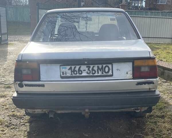 Сірий Фольксваген Джетта, об'ємом двигуна 1.8 л та пробігом 95 тис. км за 750 $, фото 1 на Automoto.ua