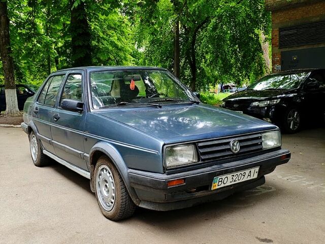 Сірий Фольксваген Джетта, об'ємом двигуна 1.8 л та пробігом 300 тис. км за 1050 $, фото 1 на Automoto.ua