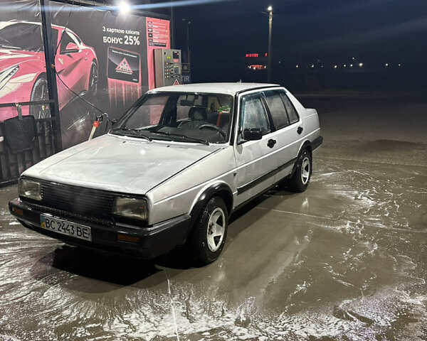 Серый Фольксваген Джетта, объемом двигателя 1.6 л и пробегом 200 тыс. км за 1400 $, фото 1 на Automoto.ua