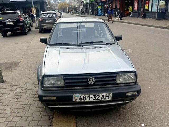 Серый Фольксваген Джетта, объемом двигателя 1.8 л и пробегом 350 тыс. км за 1350 $, фото 1 на Automoto.ua