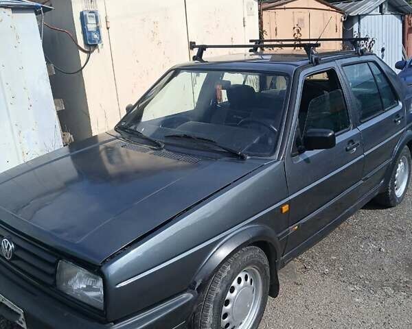 Серый Фольксваген Джетта, объемом двигателя 1.8 л и пробегом 183 тыс. км за 1300 $, фото 1 на Automoto.ua