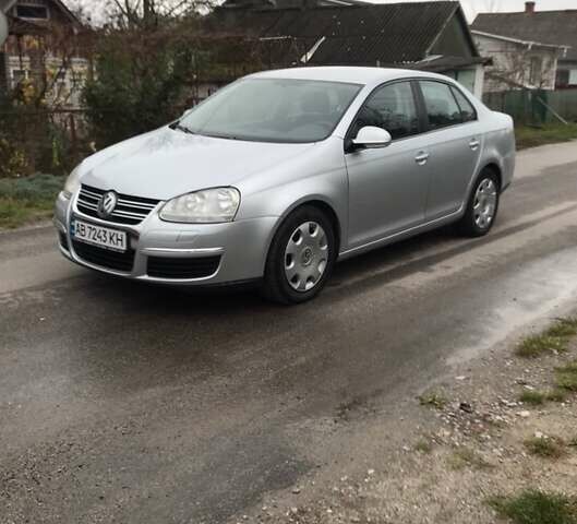 Сірий Фольксваген Джетта, об'ємом двигуна 1.6 л та пробігом 135 тис. км за 6300 $, фото 1 на Automoto.ua