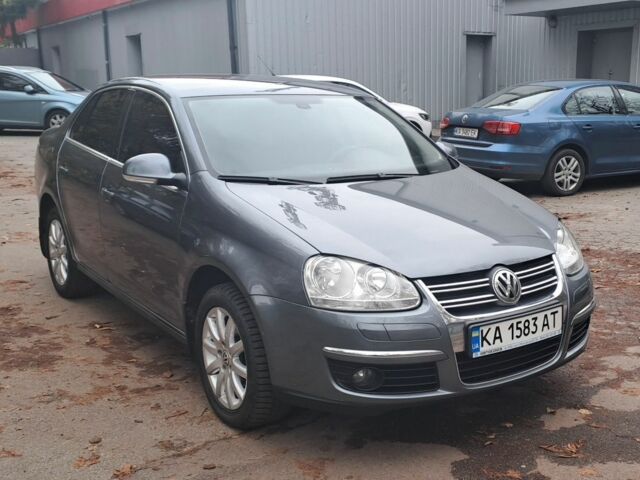 Серый Фольксваген Джетта, объемом двигателя 2 л и пробегом 171 тыс. км за 7500 $, фото 1 на Automoto.ua