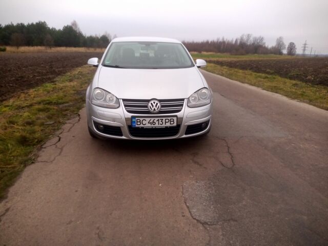 Серый Фольксваген Джетта, объемом двигателя 1.6 л и пробегом 260 тыс. км за 5100 $, фото 1 на Automoto.ua