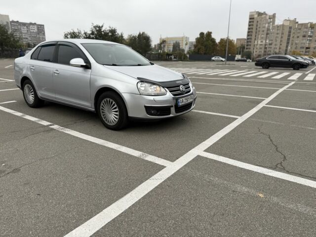 Серый Фольксваген Джетта, объемом двигателя 1.6 л и пробегом 266 тыс. км за 4199 $, фото 1 на Automoto.ua