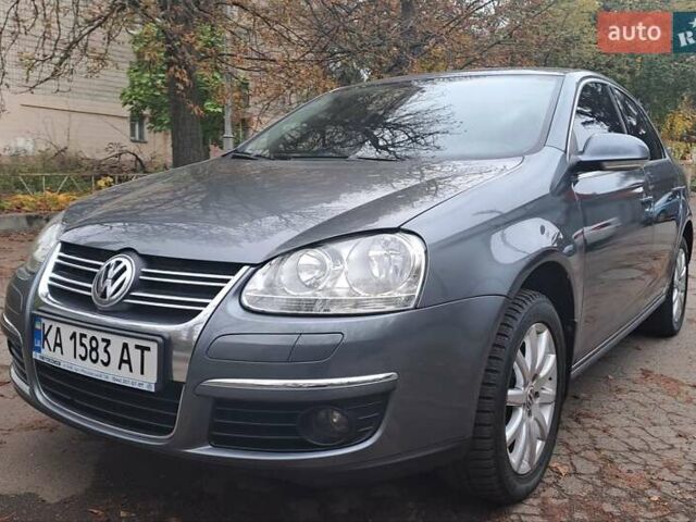 Сірий Фольксваген Джетта, об'ємом двигуна 1.98 л та пробігом 170 тис. км за 7500 $, фото 1 на Automoto.ua