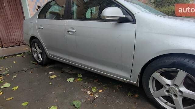 Серый Фольксваген Джетта, объемом двигателя 1.9 л и пробегом 405 тыс. км за 2650 $, фото 1 на Automoto.ua