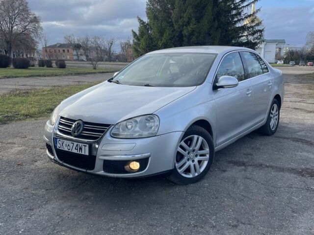 Серый Фольксваген Джетта, объемом двигателя 2 л и пробегом 250 тыс. км за 2950 $, фото 1 на Automoto.ua