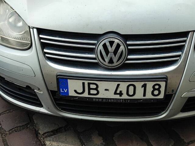 Серый Фольксваген Джетта, объемом двигателя 0 л и пробегом 405 тыс. км за 2750 $, фото 1 на Automoto.ua