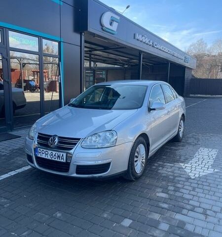 Серый Фольксваген Джетта, объемом двигателя 1.9 л и пробегом 249 тыс. км за 2650 $, фото 1 на Automoto.ua