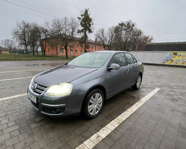 Сірий Фольксваген Джетта, об'ємом двигуна 1.9 л та пробігом 215 тис. км за 5200 $, фото 1 на Automoto.ua