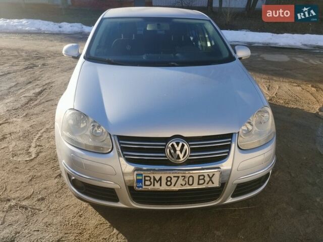 Серый Фольксваген Джетта, объемом двигателя 1.6 л и пробегом 194 тыс. км за 4900 $, фото 1 на Automoto.ua