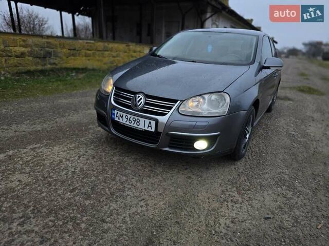 Серый Фольксваген Джетта, объемом двигателя 1.9 л и пробегом 360 тыс. км за 5500 $, фото 1 на Automoto.ua