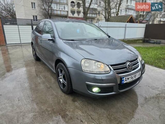 Серый Фольксваген Джетта, объемом двигателя 1.9 л и пробегом 360 тыс. км за 5500 $, фото 1 на Automoto.ua