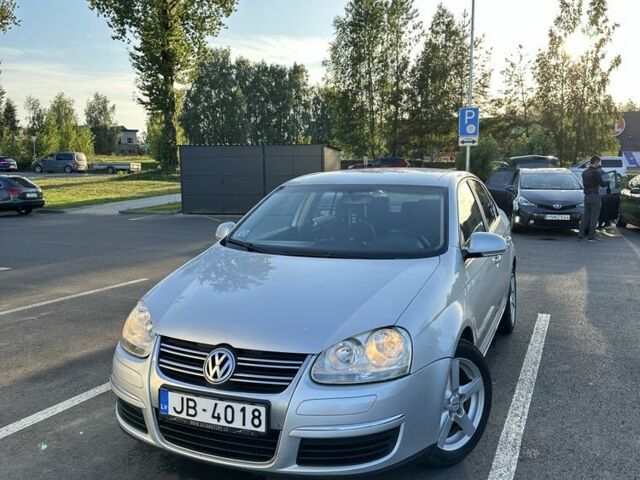 Сірий Фольксваген Джетта, об'ємом двигуна 1.9 л та пробігом 222 тис. км за 2704 $, фото 1 на Automoto.ua