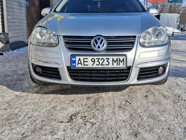 Серый Фольксваген Джетта, объемом двигателя 1.6 л и пробегом 296 тыс. км за 6000 $, фото 1 на Automoto.ua