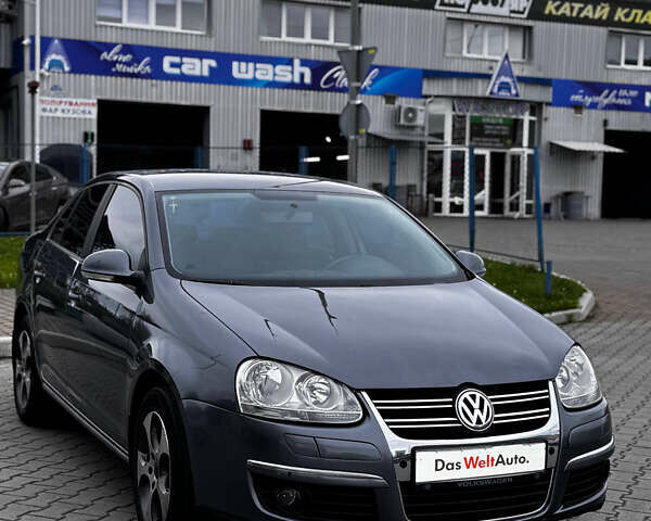 Сірий Фольксваген Джетта, об'ємом двигуна 1.9 л та пробігом 304 тис. км за 5650 $, фото 1 на Automoto.ua