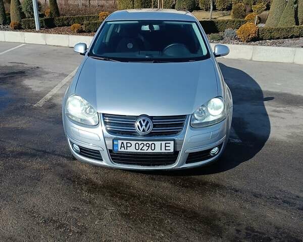 Серый Фольксваген Джетта, объемом двигателя 1.9 л и пробегом 286 тыс. км за 6800 $, фото 1 на Automoto.ua