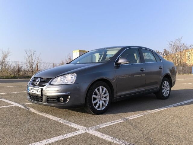 Серый Фольксваген Джетта, объемом двигателя 1.9 л и пробегом 342 тыс. км за 6700 $, фото 1 на Automoto.ua