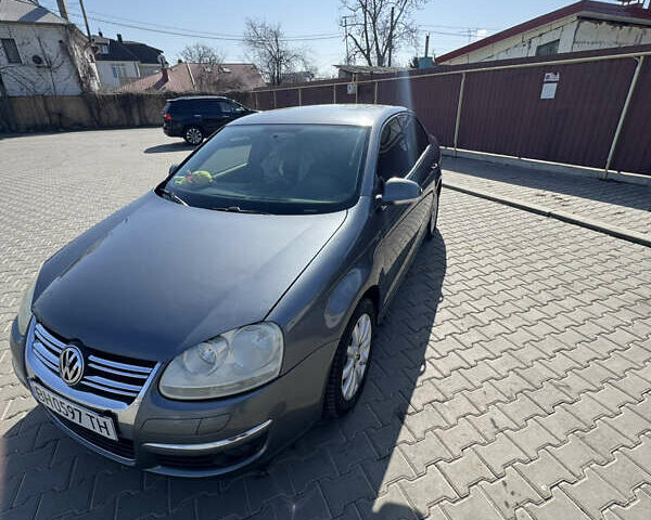 Сірий Фольксваген Джетта, об'ємом двигуна 1.6 л та пробігом 240 тис. км за 5500 $, фото 1 на Automoto.ua