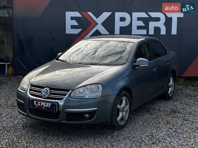Сірий Фольксваген Джетта, об'ємом двигуна 1.4 л та пробігом 236 тис. км за 6200 $, фото 1 на Automoto.ua