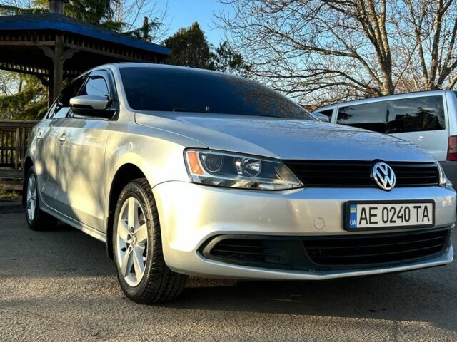 Сірий Фольксваген Джетта, об'ємом двигуна 2 л та пробігом 270 тис. км за 9500 $, фото 1 на Automoto.ua