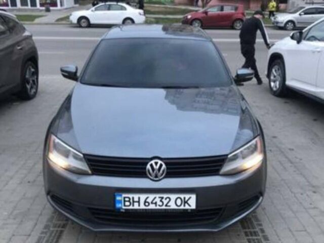 Серый Фольксваген Джетта, объемом двигателя 2.5 л и пробегом 340 тыс. км за 8000 $, фото 1 на Automoto.ua