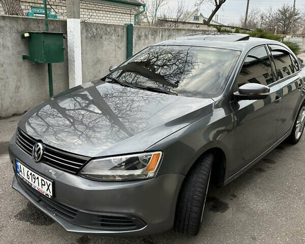 Серый Фольксваген Джетта, объемом двигателя 2.5 л и пробегом 270 тыс. км за 6600 $, фото 1 на Automoto.ua