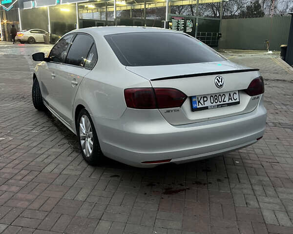 Серый Фольксваген Джетта, объемом двигателя 2.5 л и пробегом 220 тыс. км за 6800 $, фото 1 на Automoto.ua