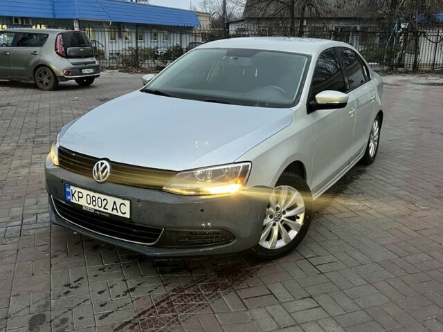 Сірий Фольксваген Джетта, об'ємом двигуна 2.5 л та пробігом 185 тис. км за 6800 $, фото 1 на Automoto.ua