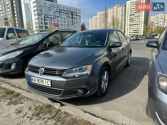 Серый Фольксваген Джетта, объемом двигателя 1.97 л и пробегом 265 тыс. км за 9100 $, фото 1 на Automoto.ua