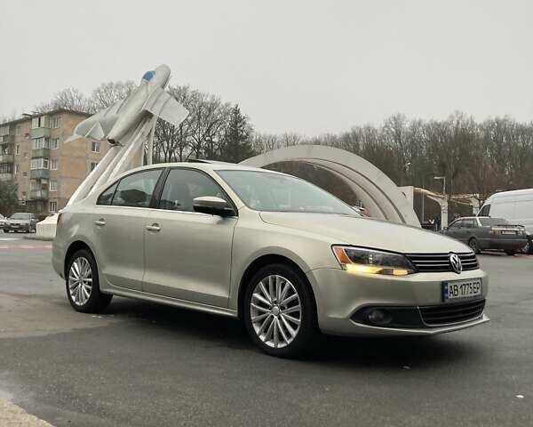 Серый Фольксваген Джетта, объемом двигателя 2.5 л и пробегом 159 тыс. км за 10500 $, фото 1 на Automoto.ua