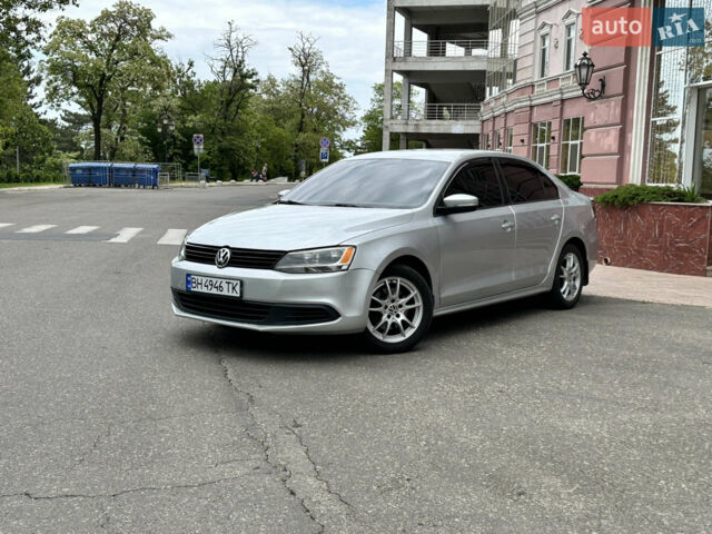Серый Фольксваген Джетта, объемом двигателя 2.48 л и пробегом 310 тыс. км за 7400 $, фото 1 на Automoto.ua