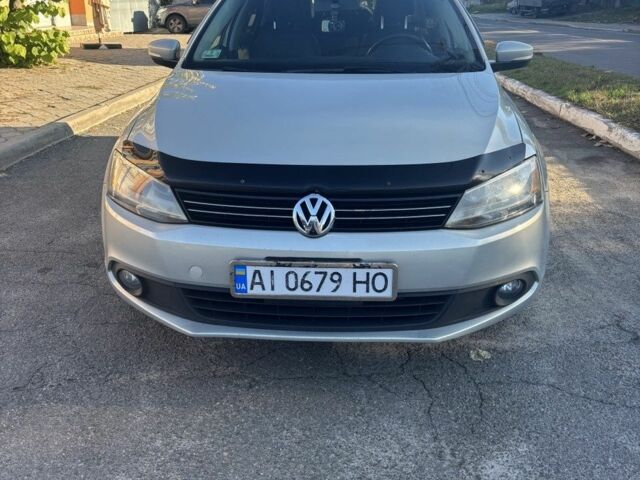 Серый Фольксваген Джетта, объемом двигателя 2.5 л и пробегом 220 тыс. км за 9000 $, фото 1 на Automoto.ua