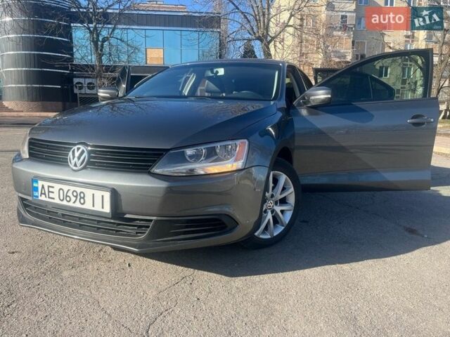 Сірий Фольксваген Джетта, об'ємом двигуна 2.47 л та пробігом 121 тис. км за 9200 $, фото 1 на Automoto.ua