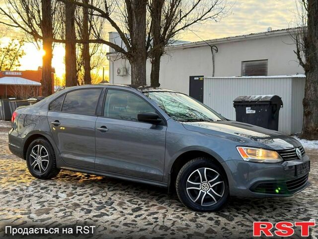 Серый Фольксваген Джетта, объемом двигателя 2 л и пробегом 17900 тыс. км за 8320 $, фото 1 на Automoto.ua