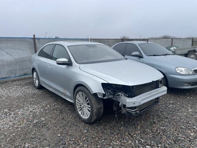 Серый Фольксваген Джетта, объемом двигателя 2.5 л и пробегом 150 тыс. км за 5200 $, фото 1 на Automoto.ua